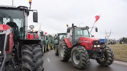 Rolnicy Protestuj W Warszawie W Lubelskiem Wci Stoj Blokady