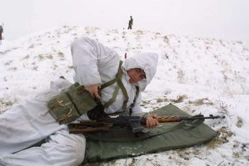  10 20 2003 LUBLIN MAJDANEK CWICZENIA NA POLIGONIE WOJSKOWYM 
FOT DOROTA AWIORKO/DZIENNIK WSCHODNI