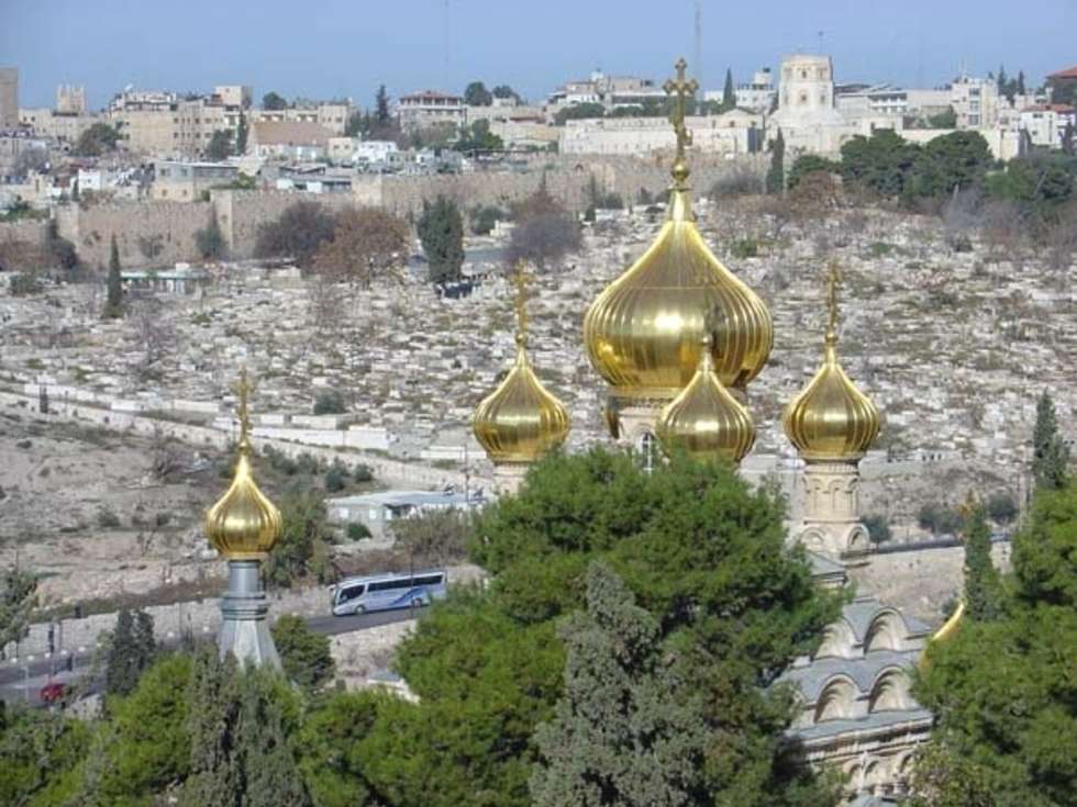  Panorama Jerozolmy. Na pierwszym planie cerkiew