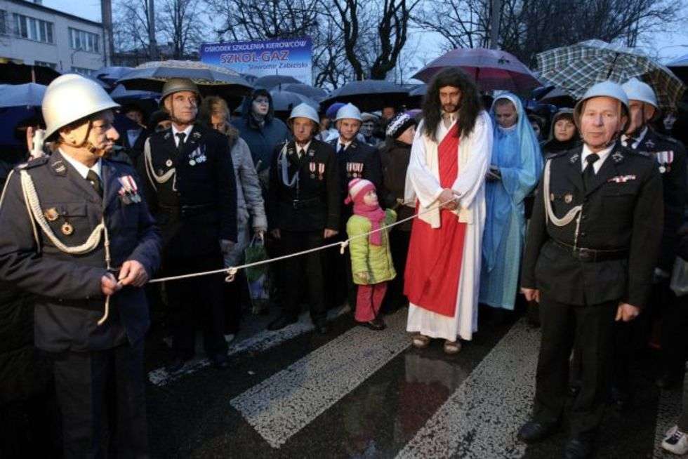  Droga Krzyzowa ulicami Lukowa. 

