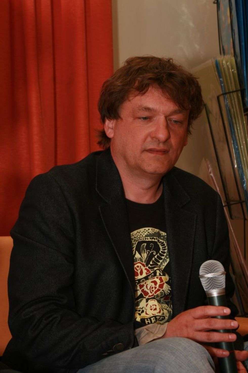  Piotr Tymochowicz w lubelskim Empiku. 


