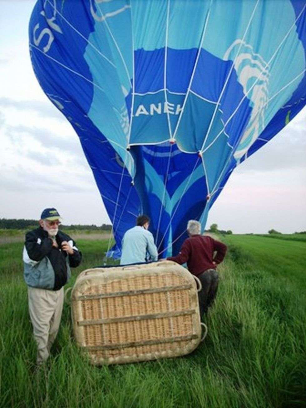  Lądowanie balonu w Poniatowej.
