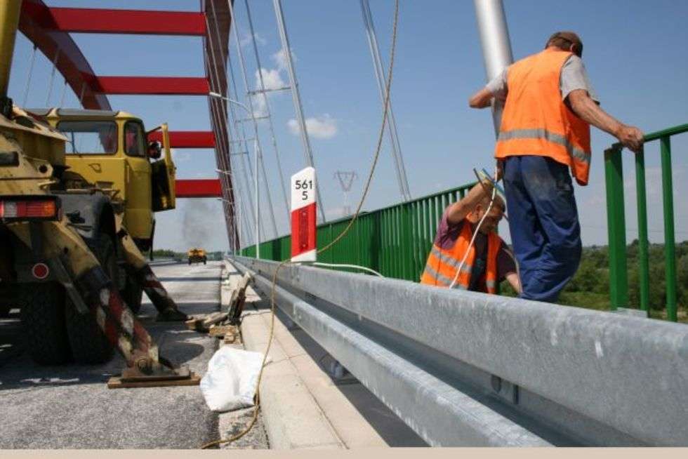  Dobiegają prace na moście w Pulawach