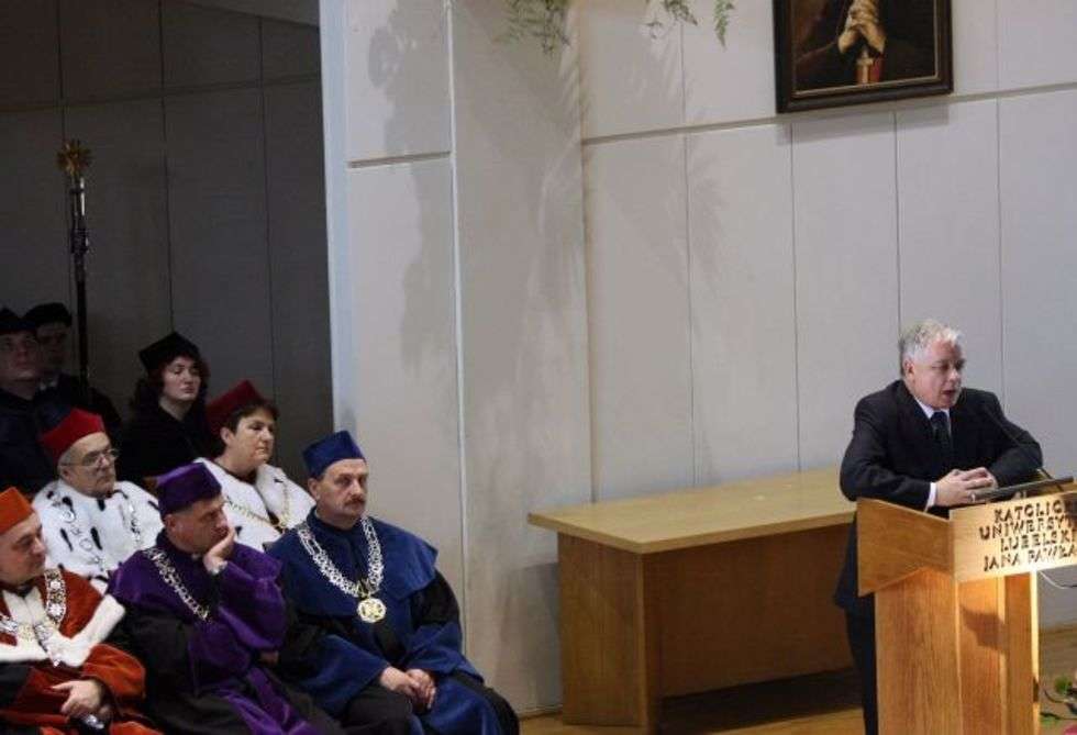  Prezydent Kaczynski wyglosil wyklad podczas inauguracji roku akademickiego w KUL