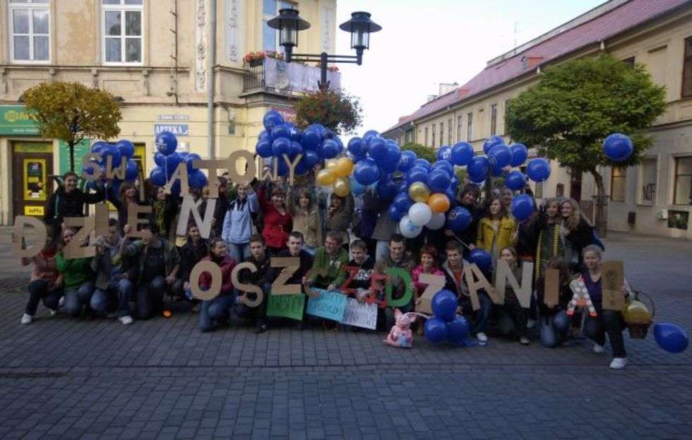  Lublin, deptak, Plac Litewski. Światowy Dzien Oszczedzania. 
