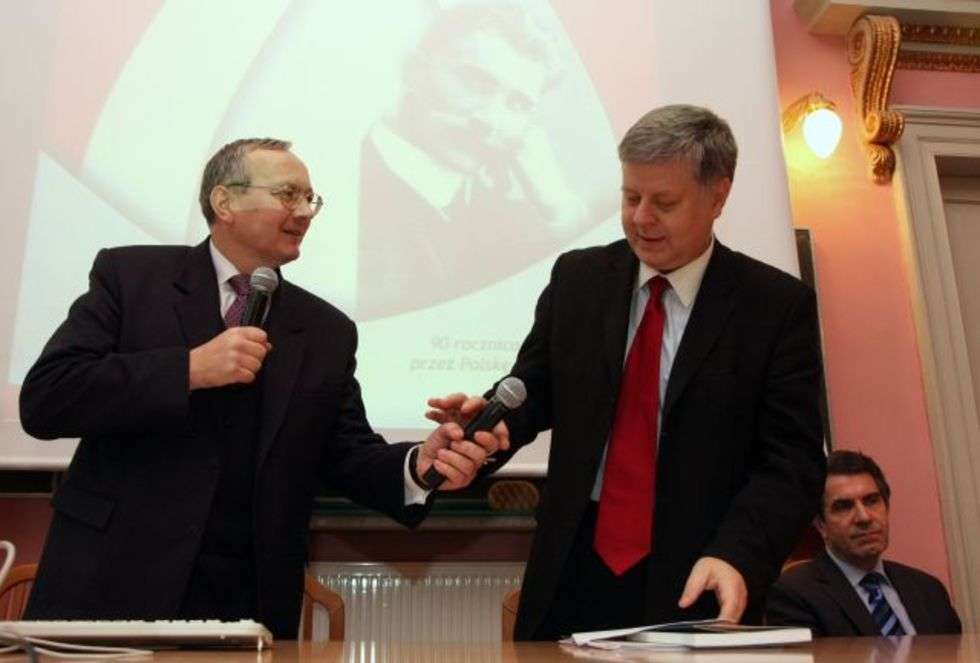  W czwartek Lublin odwiedzil Jerzy Szmajdzinski . Przyjechal na wspólorganizowaną przez lokalny SLD konferencje naukową.
