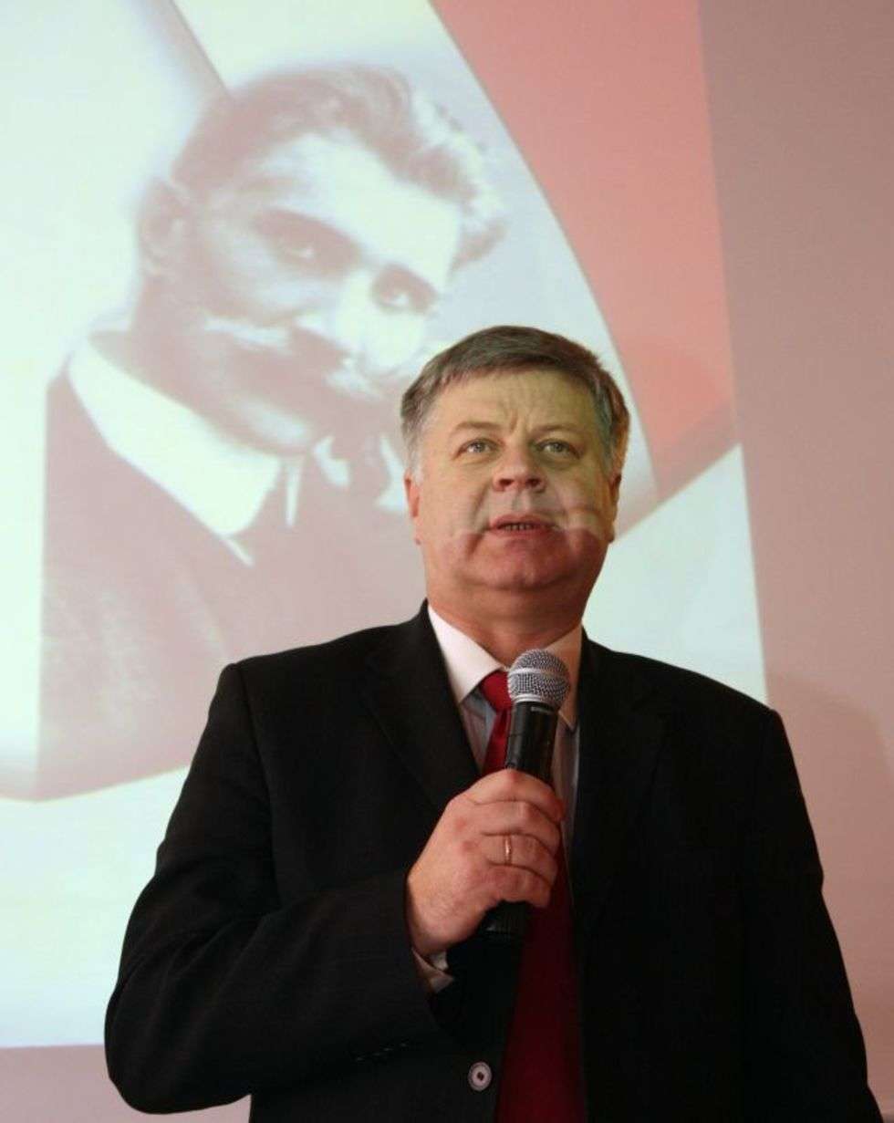  W czwartek Lublin odwiedzil Jerzy Szmajdzinski . Przyjechal na wspólorganizowaną przez lokalny SLD konferencje naukową.
