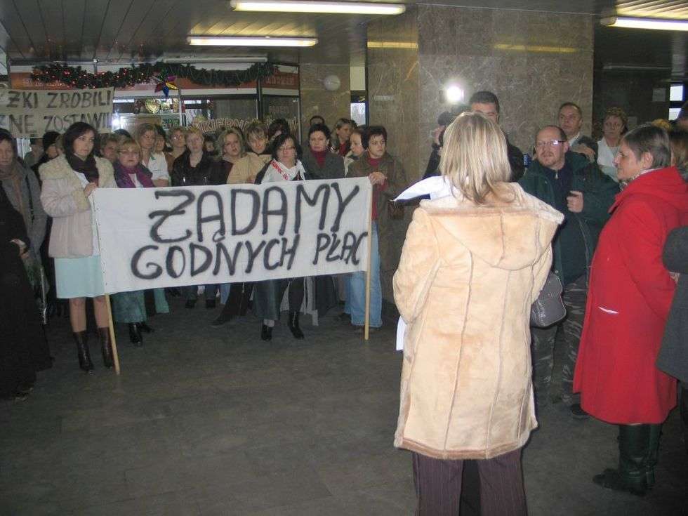  Chełm: Strajk pielęgniarek (zdjęcie 2) - Autor: Jacek Barczynski
