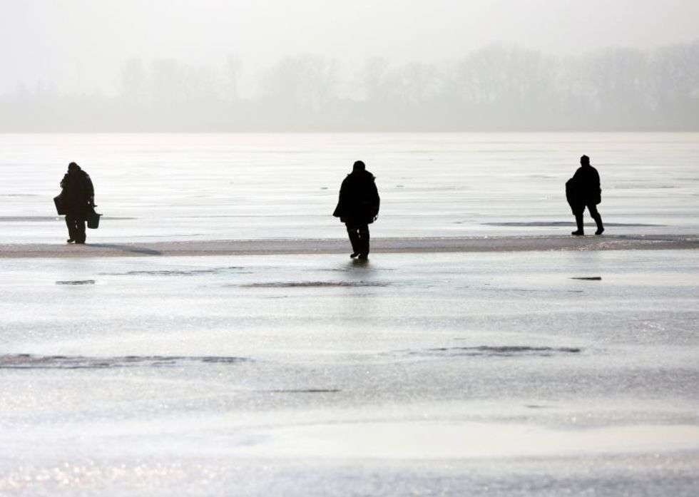  Wędkarze na lodzie (zdjęcie 3) - Autor: Jacek Świerczynski