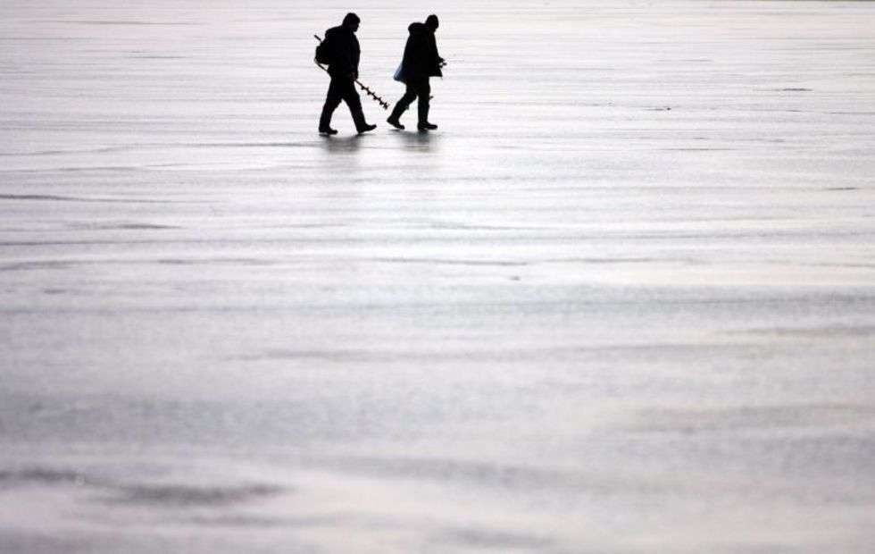  Wędkarze na lodzie (zdjęcie 5) - Autor: Jacek Świerczynski
