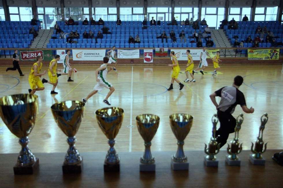  Turniej koszykówki juniorów. (zdjęcie 6) - Autor: Maciej Kaczanowski