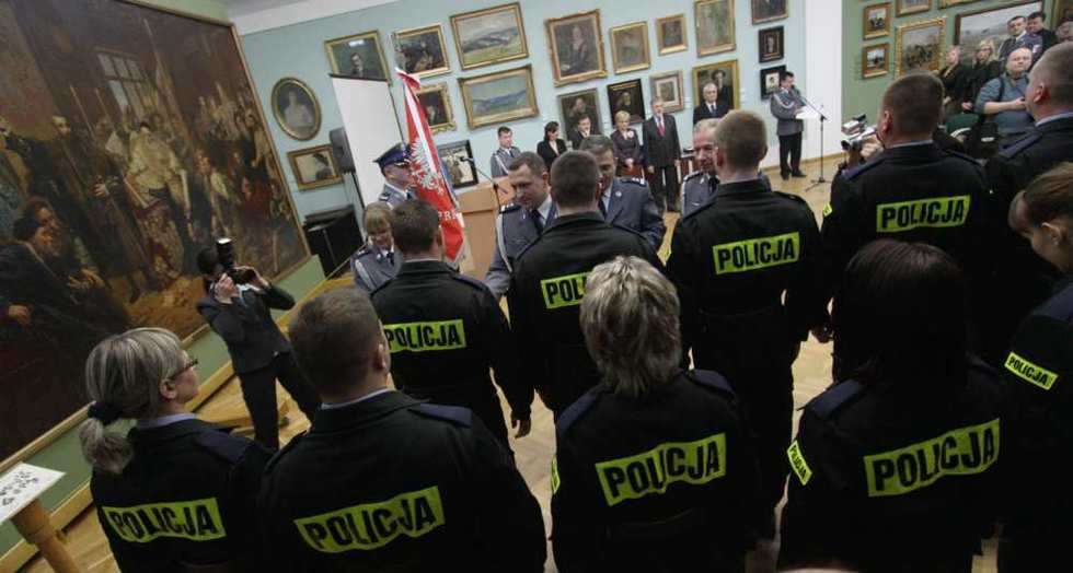  Przysiega policjantów. (zdjęcie 11) - Autor: Maciej Kaczanowski