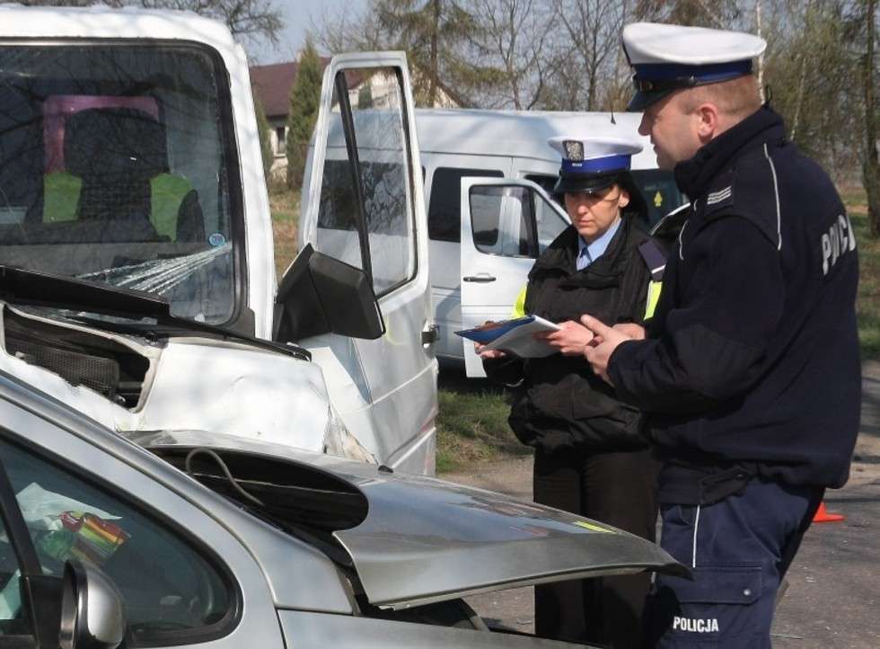  Wypadek w Jakubowicach. (zdjęcie 3) - Autor: Maciej Kaczanowski