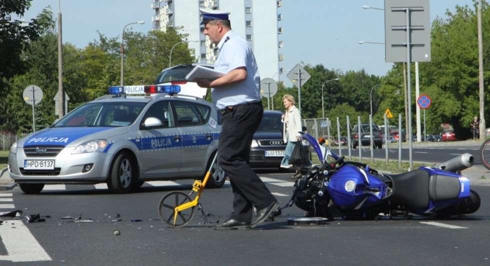  Motocyklista ranny w wypadku. (zdjęcie 2) - Autor: Maciej Kaczanowski