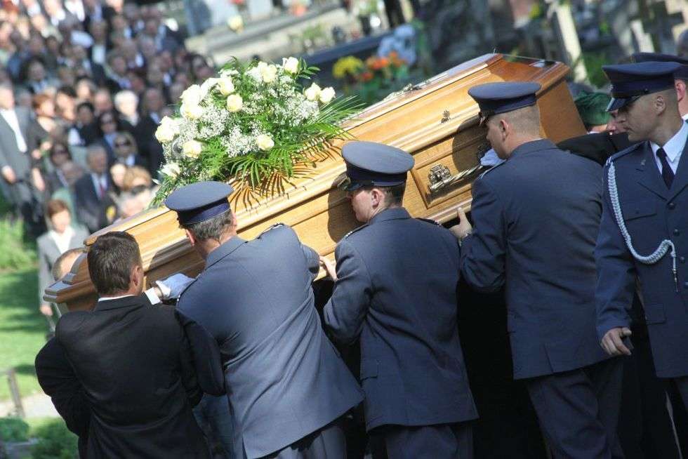  Pogrzeb prof. Hołdy (zdjęcie 5) - Autor: Maciej Kaczanowski