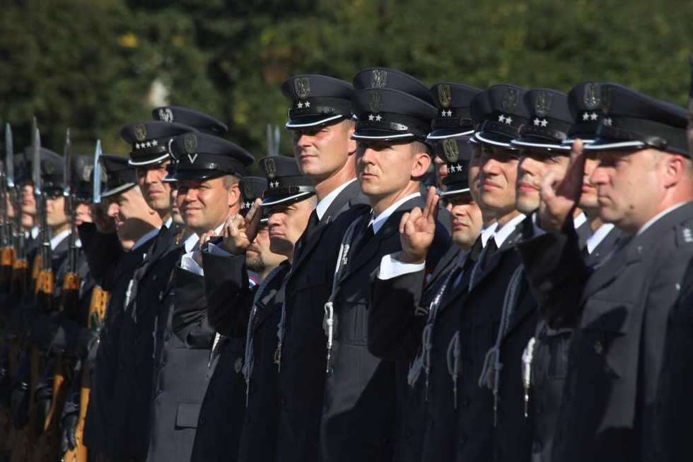  Nowi oficerowie. (zdjęcie 6) - Autor: Maciej Kaczanowski