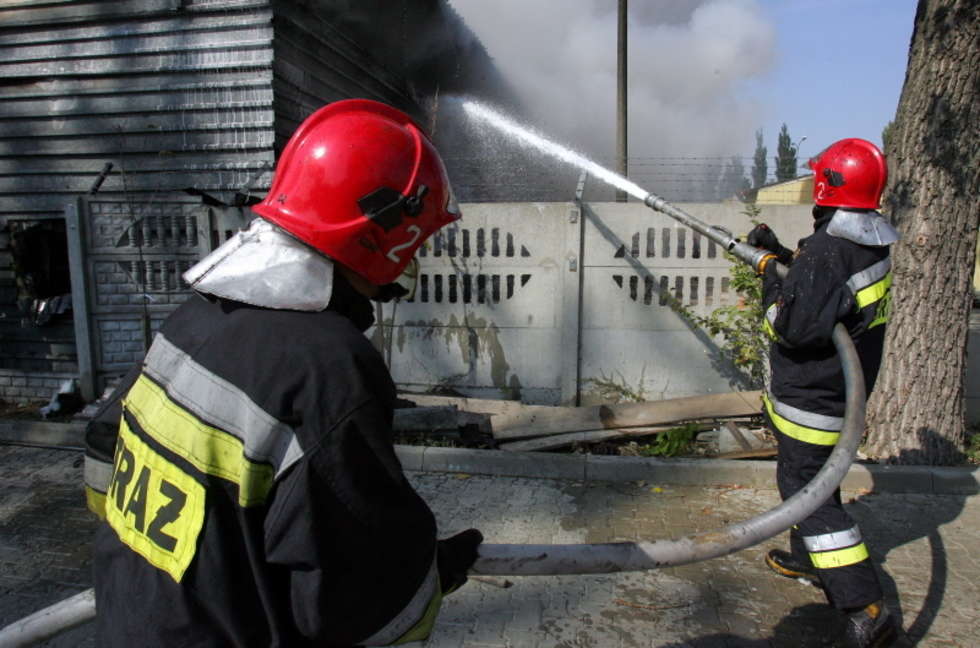  Pożar magazynu przy Pancerniaków  (zdjęcie 3) - Autor: Karol Zienkiewicz