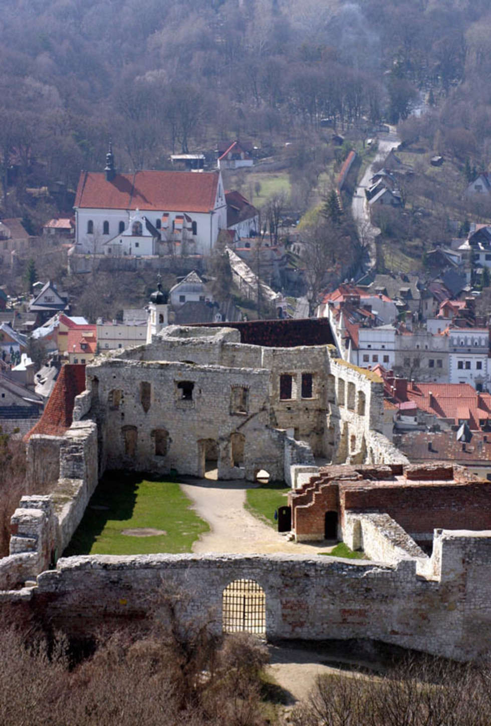  Jeśli chcesz oddac glos na <b> Ruiny zamku w Kazimierzu Dolnym             </b> wyślij SMS-a o treści <b>DW.MIEJSCE57</b> pod numer 71051. Koszt SMS-a 1 zl + Vat.