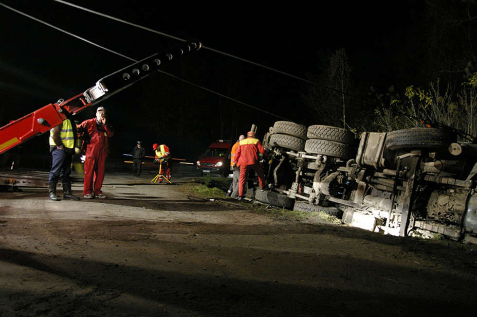  Wypadek koło Żyrzyna (zdjęcie 4) - Autor: Grzegorz Warowny