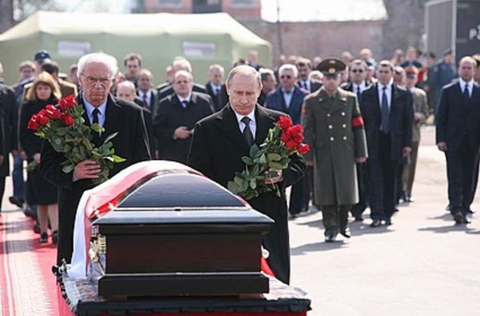  Pożegnanie Prezydenta RP w Smoleńsku - zdjęcia (zdjęcie 4) - Autor: www.prezydent.pl