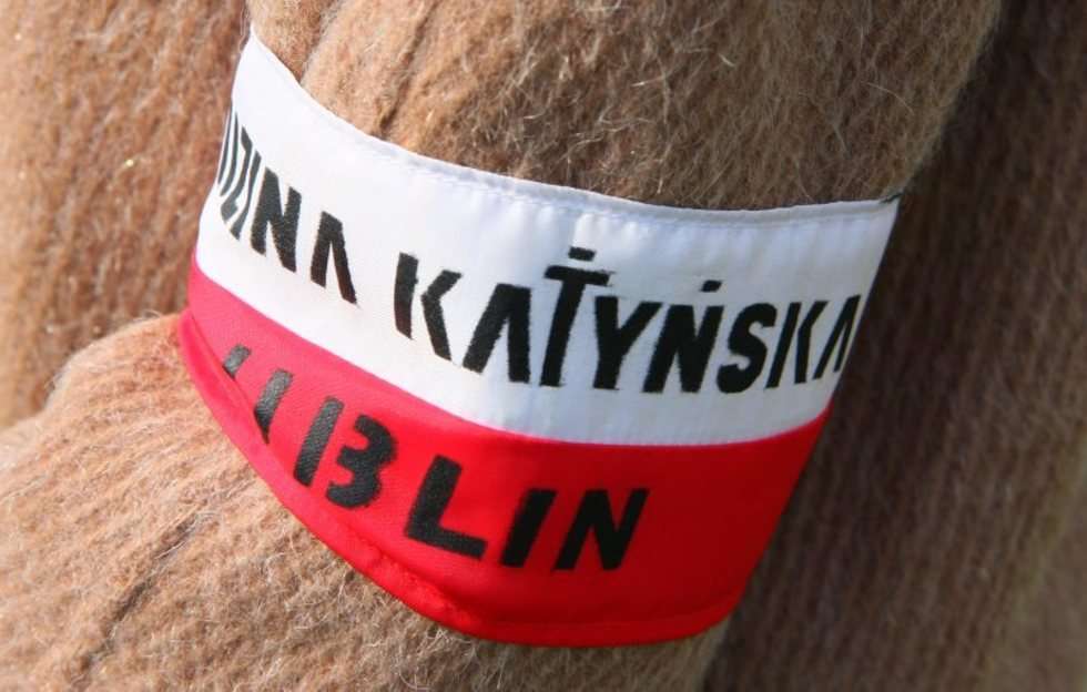  Odsloniecie tablicy ofiar Katynia
