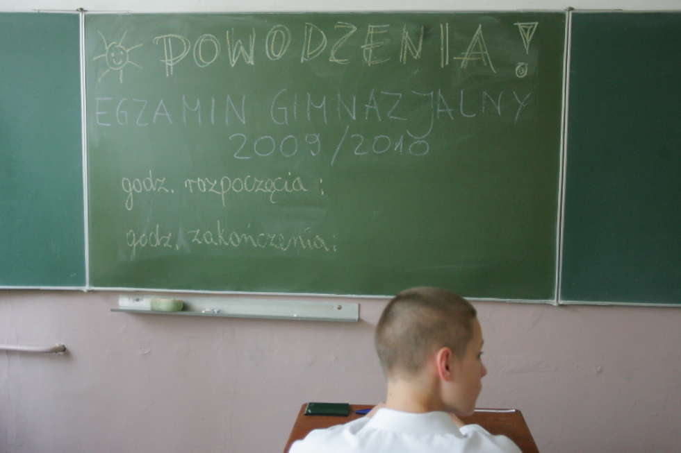  Egzamin gimnazjalny 2010 (zdjęcie 3) - Autor: Karol Zienkiewicz