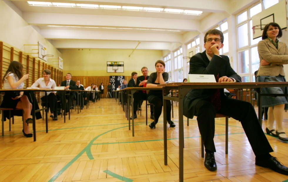  Egzamin maturalny w Liceum im. Zamojskiego (zdjęcie 4) - Autor: Karol Zienkiewicz