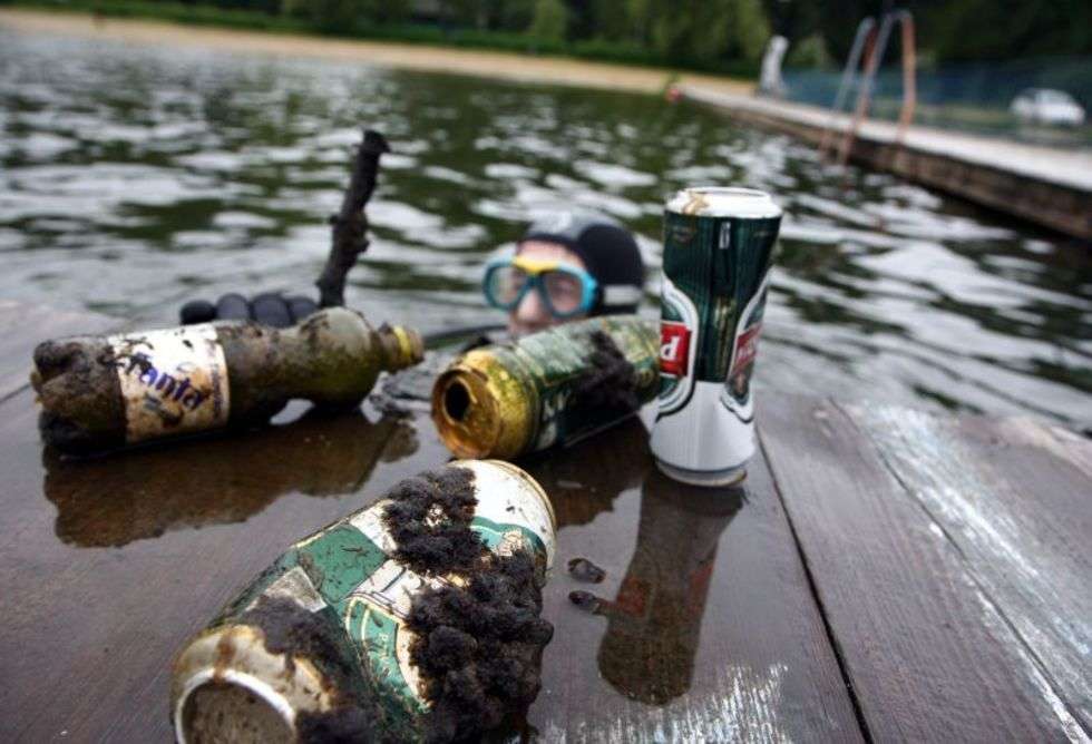  Płetwonurkowie oczyszczają jezioro Firlej (zdjęcie 5) - Autor: Jacek Świerczynski