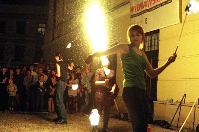 Noc Kultury: Tańczący z ogniem. - Autor: Maciej Kaczanowski
