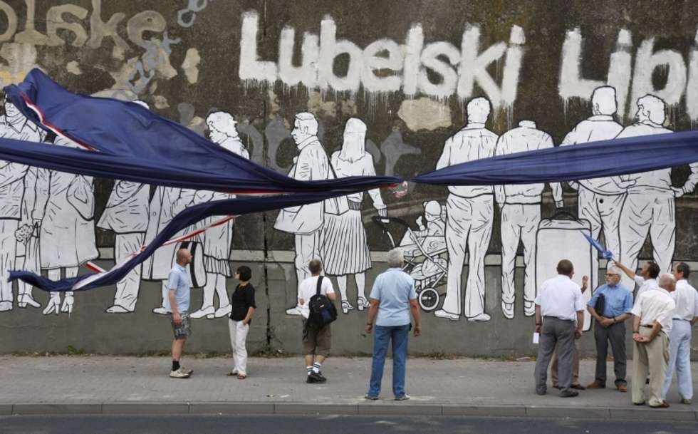  Graffiti poświecone wydarzeniom Lubelskiego Lipca