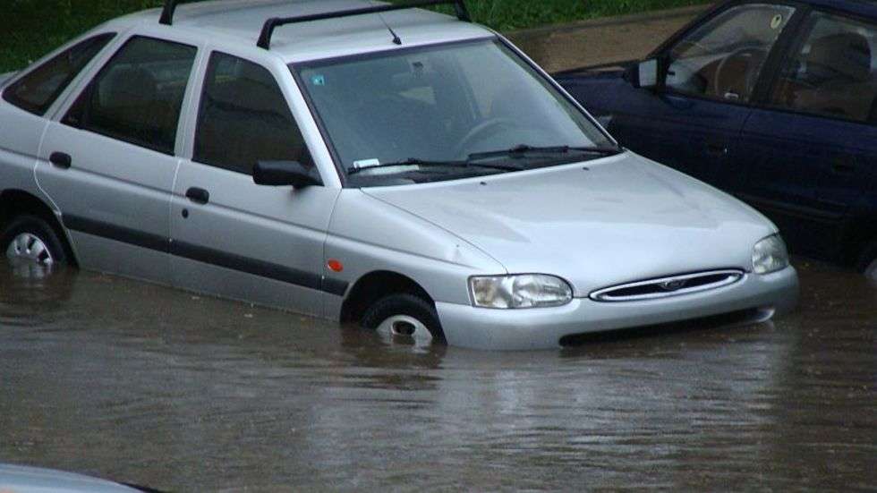  Ulica Glogowa i Wiśniowa w Świdniku zalane po deszczu