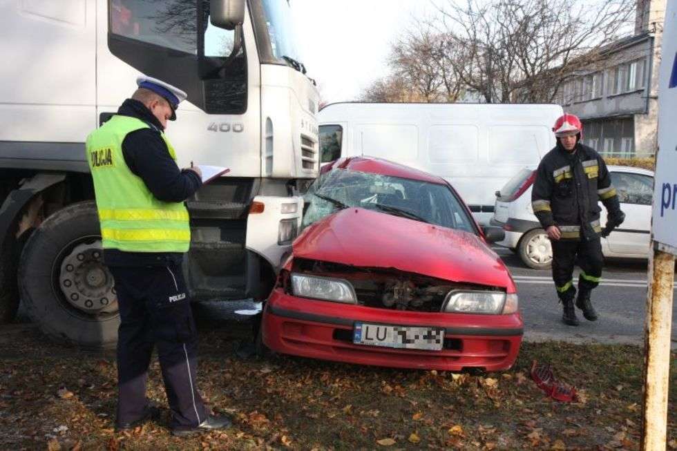  Wypadek przy ul. Związkowej w Lublinie. (zdjęcie 2) - Autor: Maciej Kaczanowski