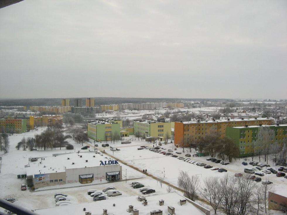  Osiedle Legi, widok z balkonu w strone nowego odcinka ul. Jana Pawla II.
