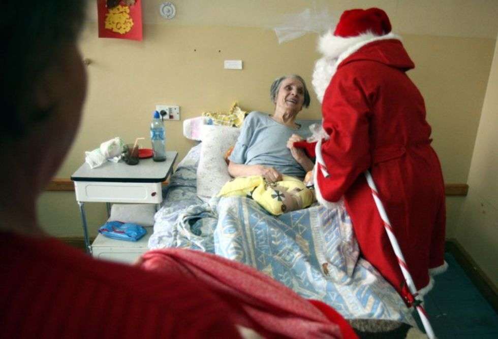  Mikołaj w Szpitalu Kolejowym (zdjęcie 3) - Autor: Jacek Świerczynski