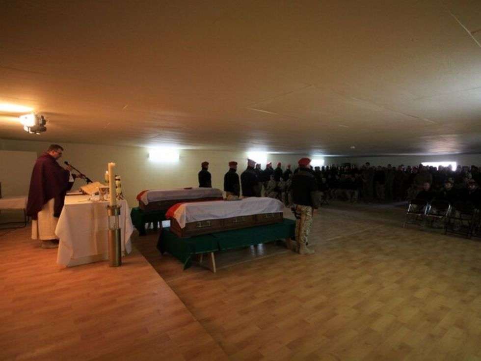  Pogrzeb Polaków w Ghazni (zdjęcie 7) - Autor: Artur Weber