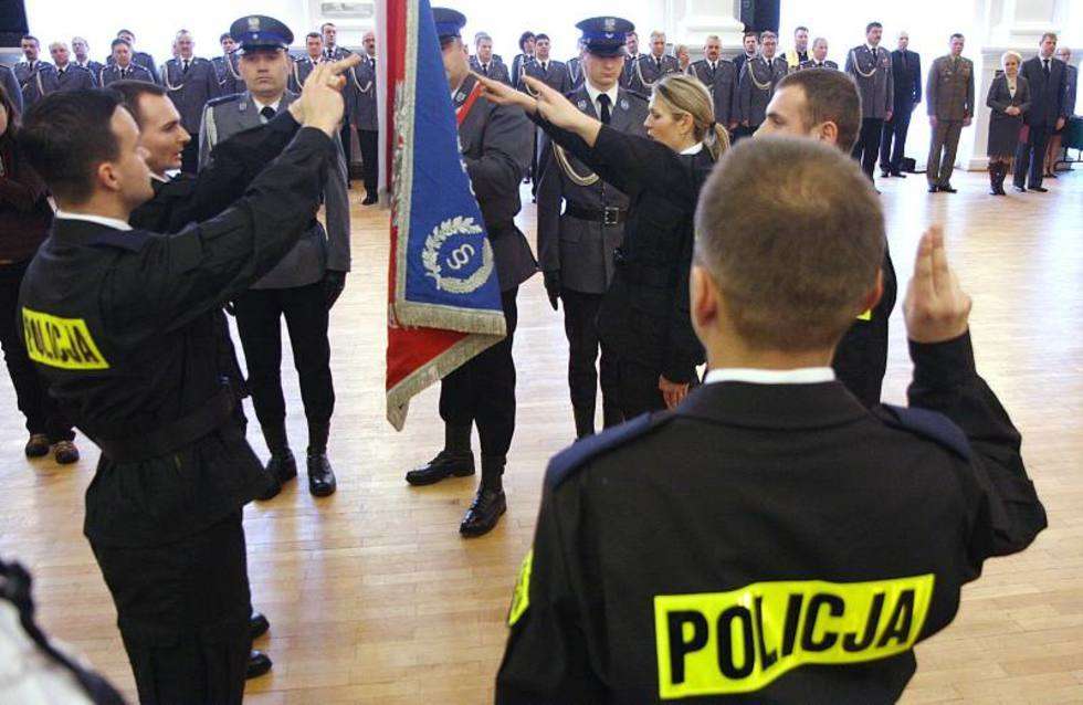  Przysięga policjantów garnizonu lubelskiego. (zdjęcie 8) - Autor: Maciej Kaczanowski