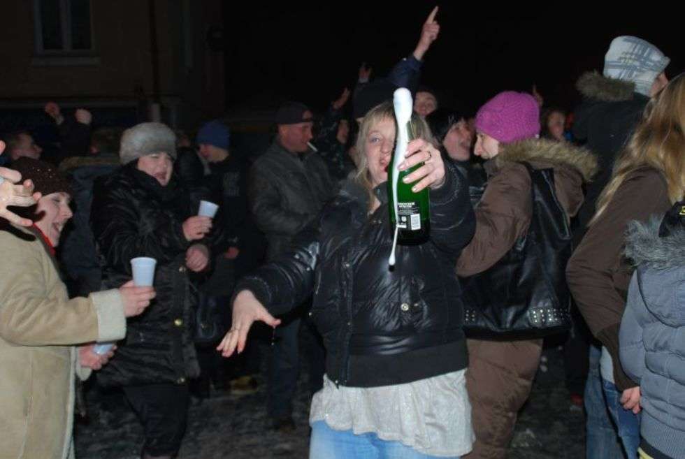  Chelmianie powitali 2011 rok na pl. Gdanskim 