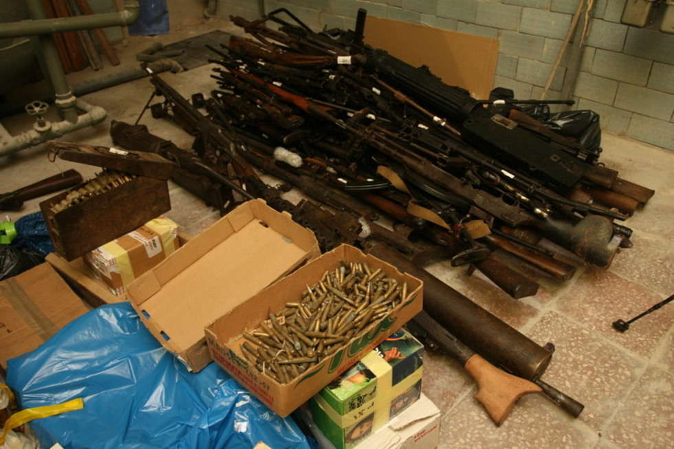  Biłgoraj: Nielegalny arsenał pod muzeum (zdjęcie 1) - Autor: policja
