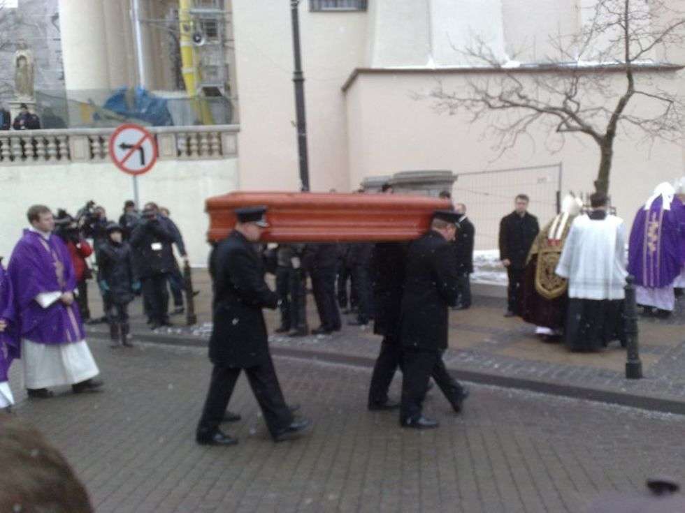  Pogrzeb abp. Życińskego w Lublinie (zdjęcie 24) - Autor: Lukasz Dudkowski