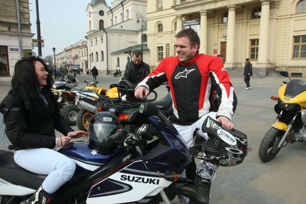  Motocykliści spotkali się przed ratuszem w Lublinie (zdjęcie 4) - Autor: Maciej Kaczanowski