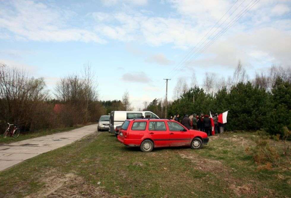  Ożarów: Protest przeciwko budowie biogazowni  - Autor: Jacek ?wierczynski