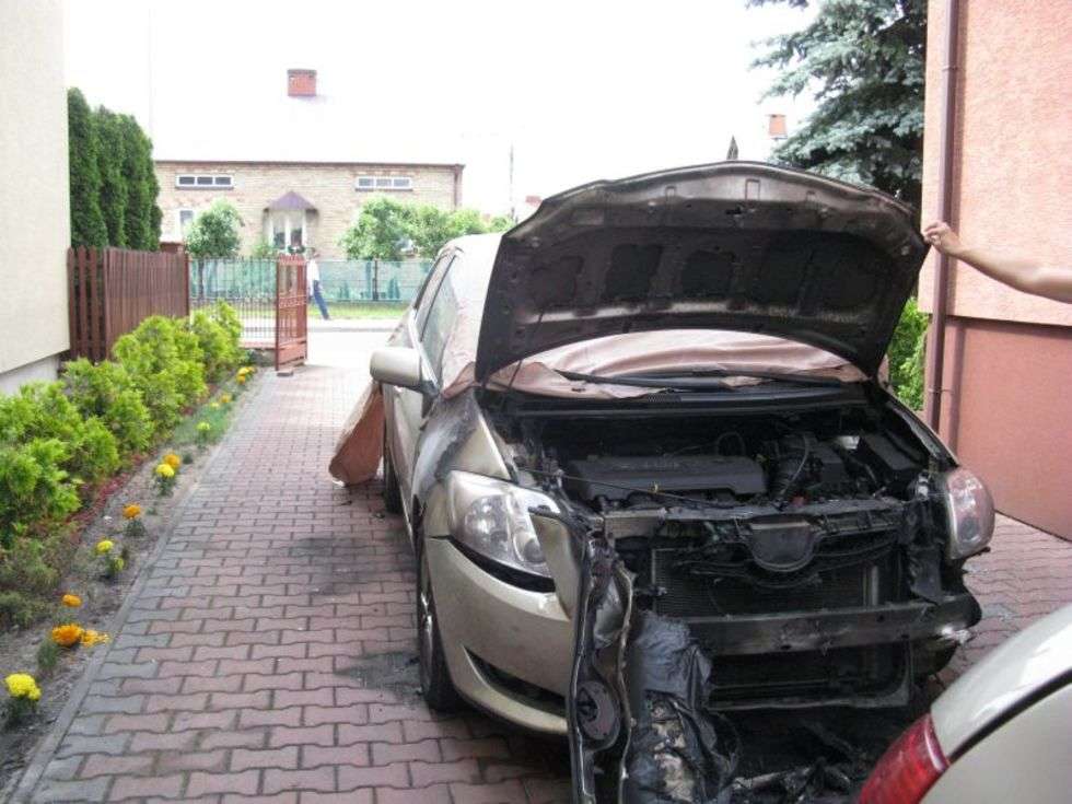  Podpalone samochody w Bialej Podlaskiej