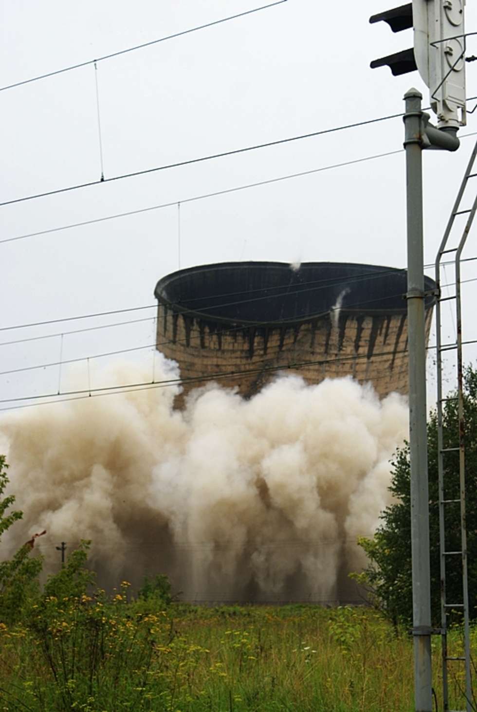  Wyburzanie komina w Lublinie (zdjęcia Internautów) (zdjęcie 9) - Autor: Pawel Walczak / lublinforum.com