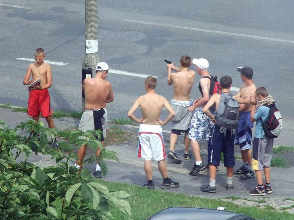  Lublin: Nastolatkowie bronią straszą kierowców