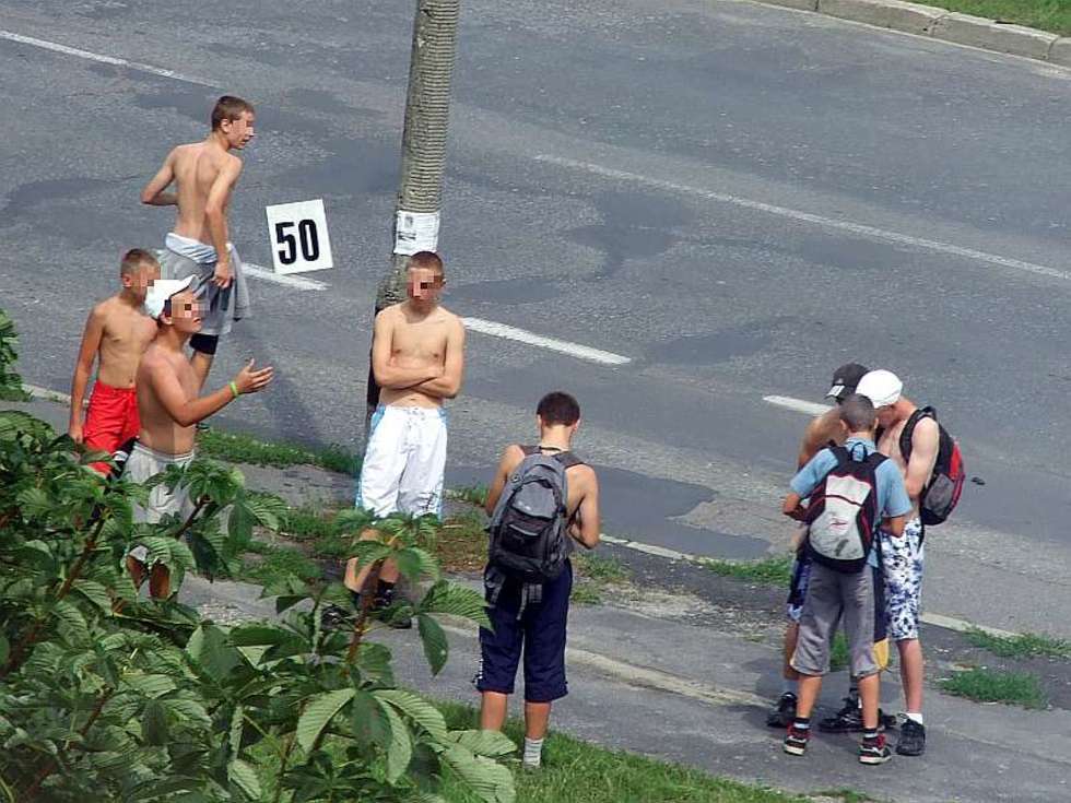  Lublin: Nastolatkowie bronią straszą kierowców