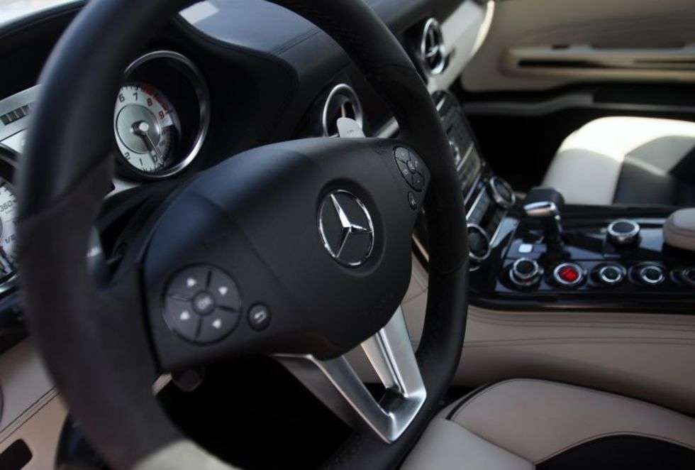  Mercedes SLS (zdjęcie 3) - Autor: Jacek Świerczynski