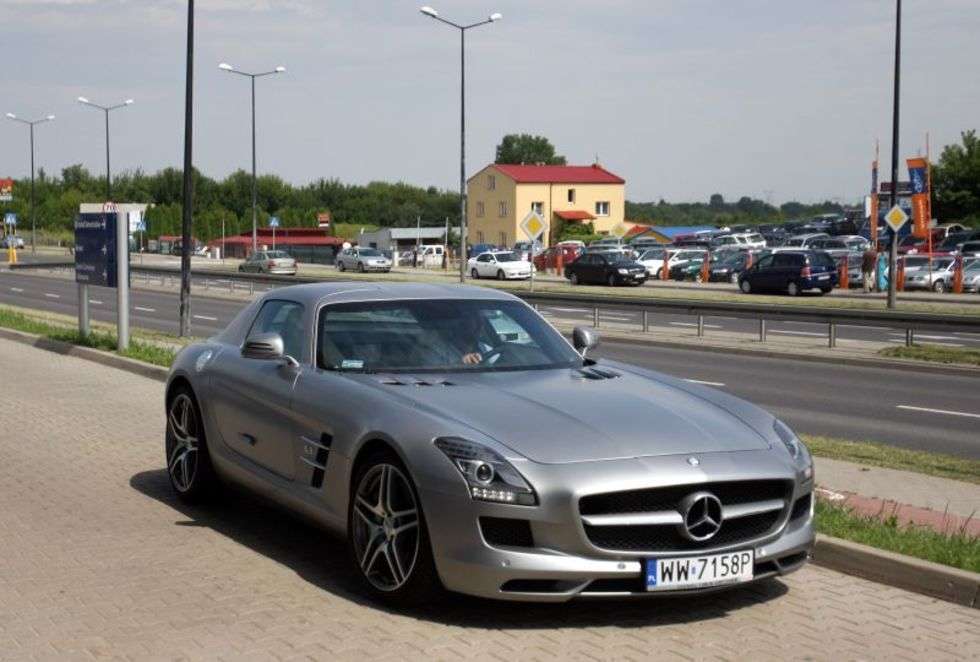 Mercedes SLS (zdjęcie 5) - Autor: Jacek Świerczynski