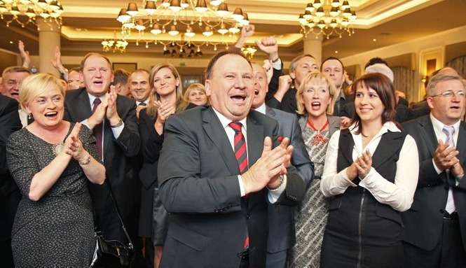 Wybory 2011: Zwycięstwo PO  - Autor: Maciej Kaczanowski