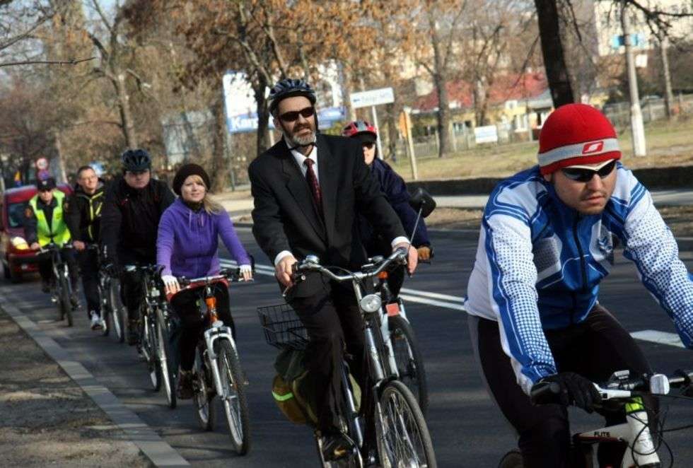  Prezydent Żuk na rowerze (zdjęcie 5) - Autor: Jacek Świerczynski
