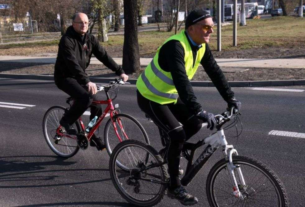  Prezydent Żuk na rowerze (zdjęcie 7) - Autor: Jacek Świerczynski